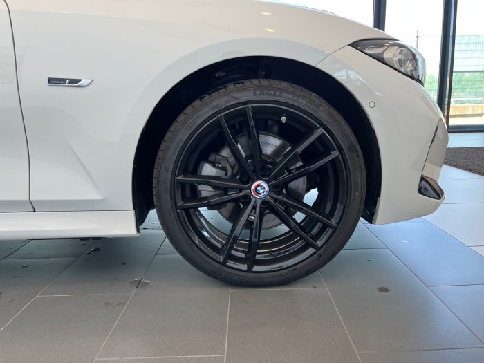 BMW Seria 3, 330E XDRIVE, 2022, 29321 km