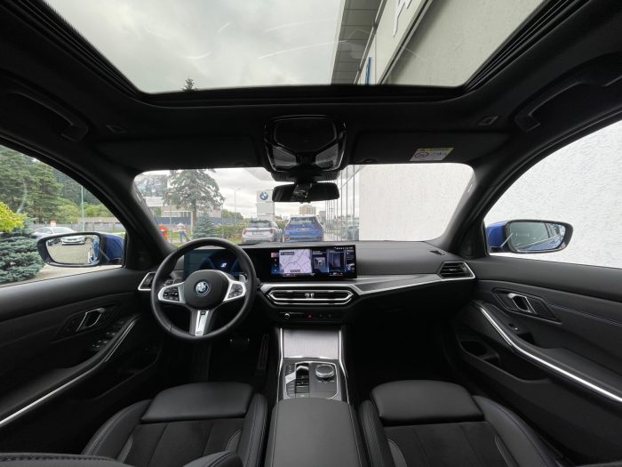 BMW Seria 3, 330E XDRIVE, 2024, 14407 km
