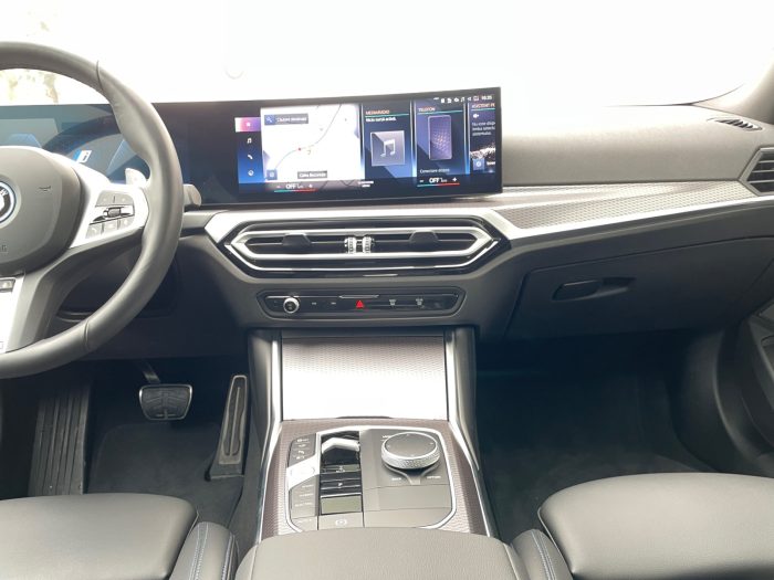 BMW Seria 3, 330E XDRIVE, 2024, 14407 km