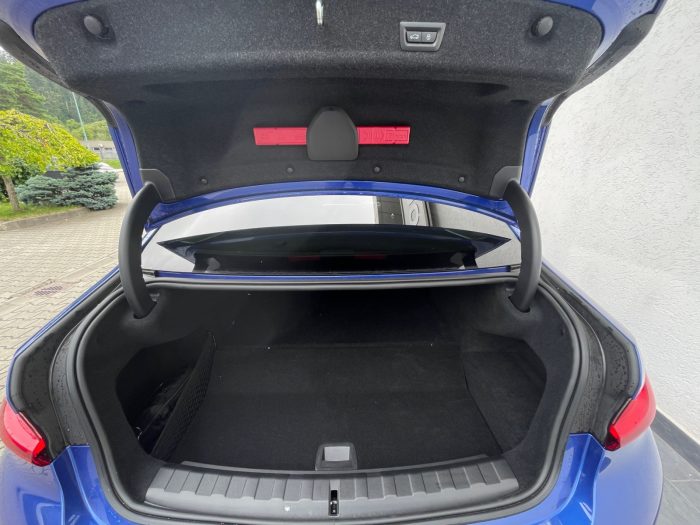 BMW Seria 3, 330E XDRIVE, 2024, 14407 km