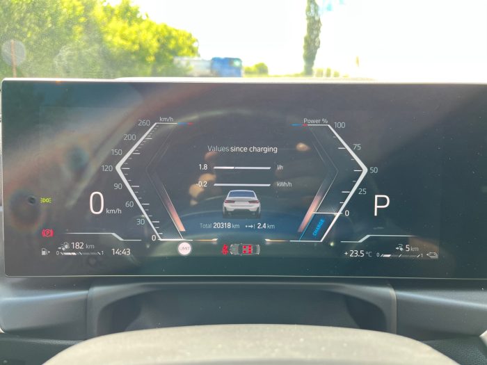 BMW Seria 3, 330E, 2023, 20400 km