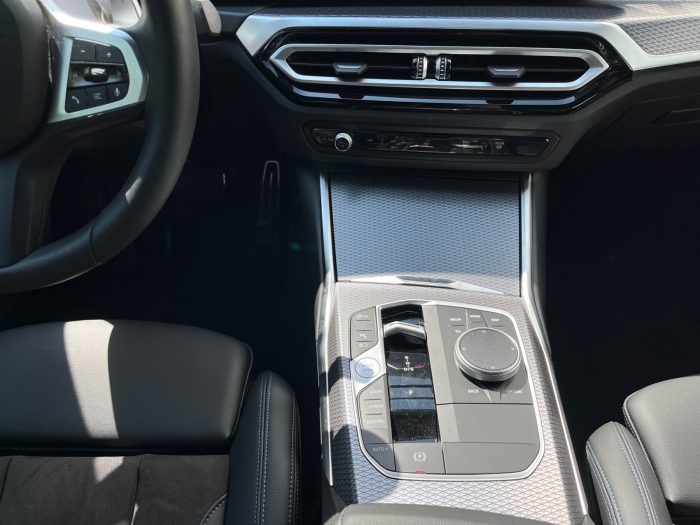 BMW Seria 3, 330E, 2023, 20400 km
