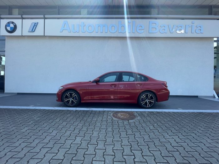 BMW Seria 3, 330E, 2024, 22500 km