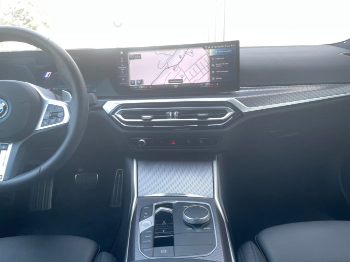 BMW Seria 3, 330E, 2024, 22500 km