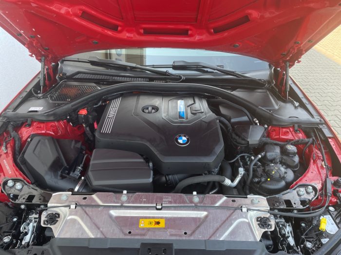 BMW Seria 3, 330E, 2024, 22500 km
