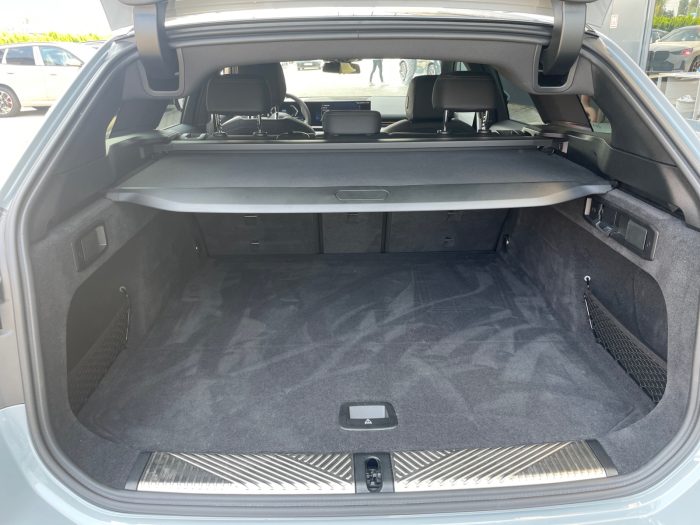 BMW Seria 5, 520D XDRIVE TOURING, 2024, 7046 km