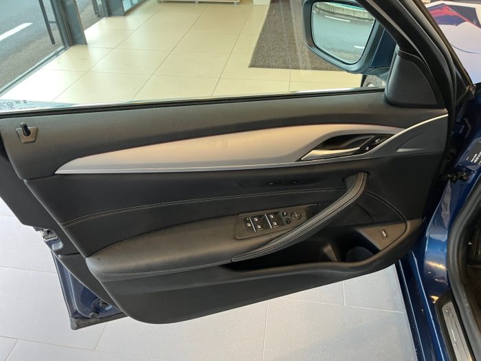 BMW Seria 5, 520D, 2023, 49200 km