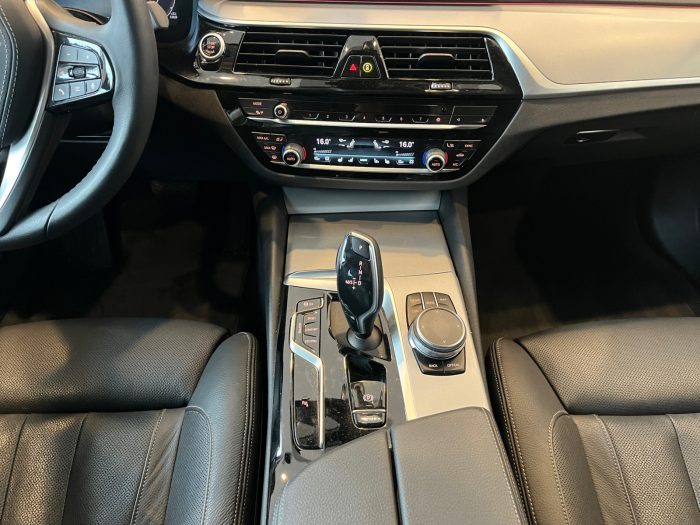 BMW Seria 5, 520D, 2023, 49200 km