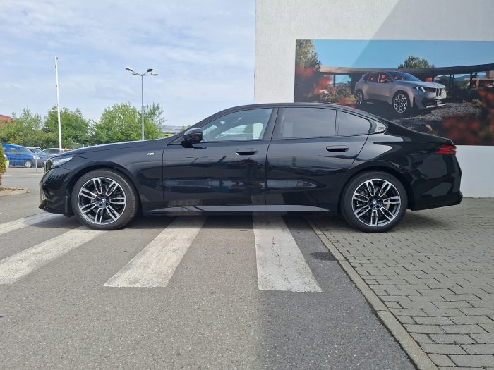 BMW Seria 5, 520I, 2024, 26021 km