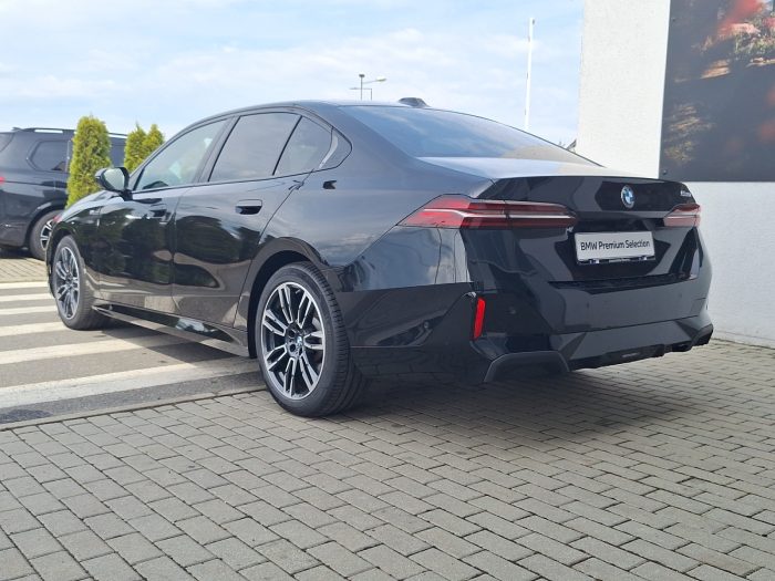 BMW Seria 5, 520I, 2024, 26021 km