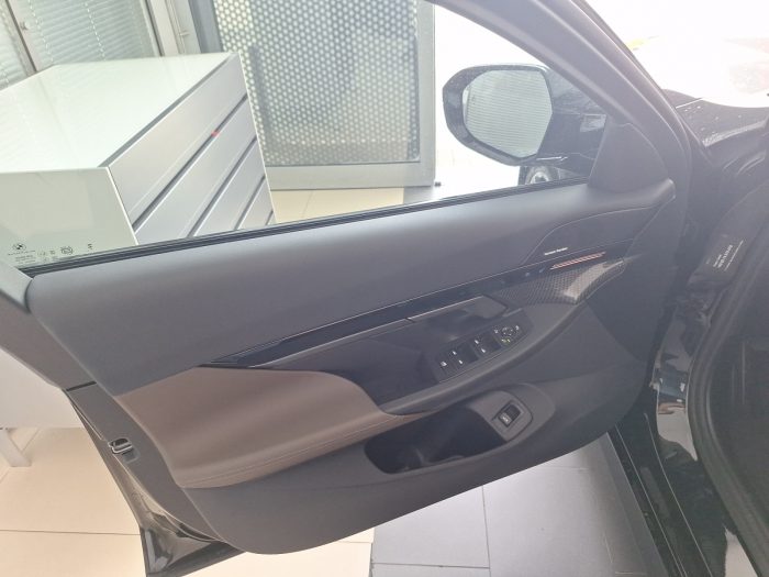 BMW Seria 5, 520I, 2024, 26021 km
