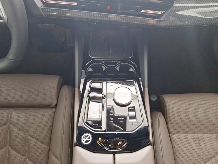 BMW Seria 5, 520I, 2024, 26021 km