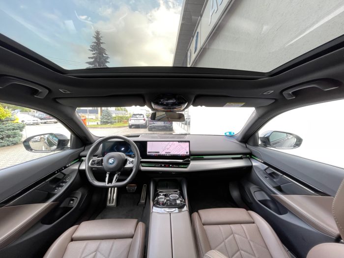 BMW Seria 5, 530E, 2024, 19800 km