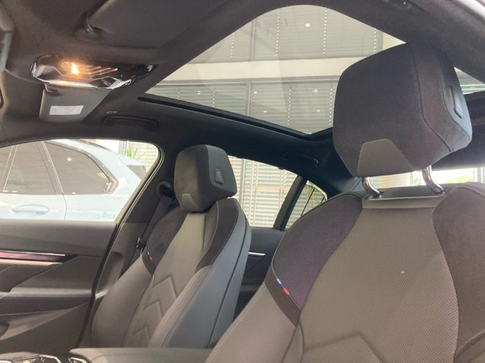 BMW Seria 5, 550E XDRIVE, 2024, 24800 km