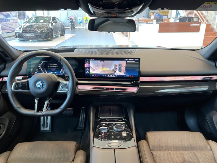 BMW Seria 5, 550E XDRIVE, 2024, 27400 km