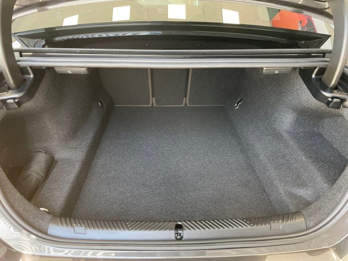 BMW Seria 5, 550E XDRIVE, 2024, 27400 km