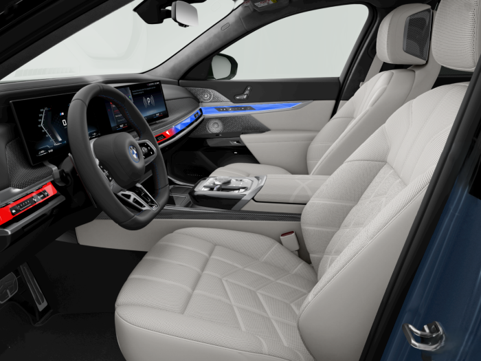 BMW Seria 7, M760E XDRIVE, 2024, 9423 km