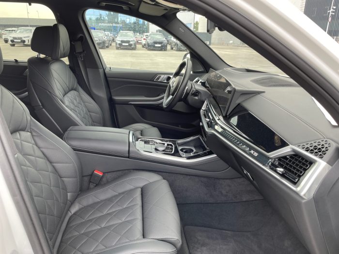 BMW X5, X5 XDRIVE40I, 2024, 25600 km
