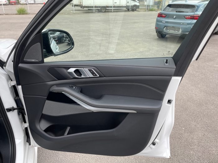 BMW X5, X5 XDRIVE40I, 2024, 25600 km