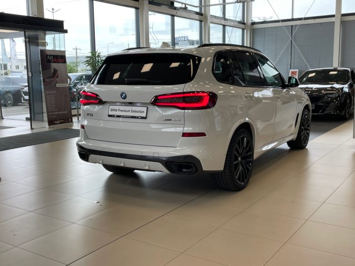 BMW X5, X5 XDRIVE45E, 2022, 92400 km