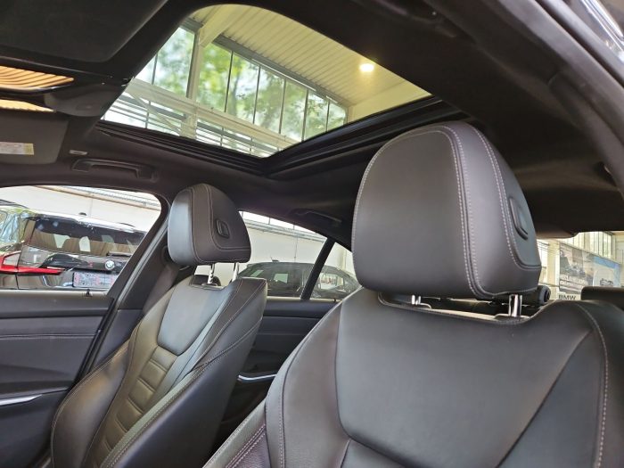 BMW Seria 3, 330I, 2021, 89989 km