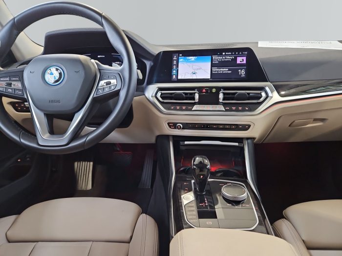BMW Seria 3, 330E XDRIVE, 2022, 45554 km