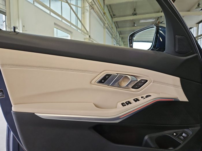 BMW Seria 3, 330E XDRIVE, 2022, 45554 km