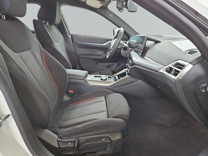 BMW Seria 4, I4 EDRIVE40, 2025, 12949 km