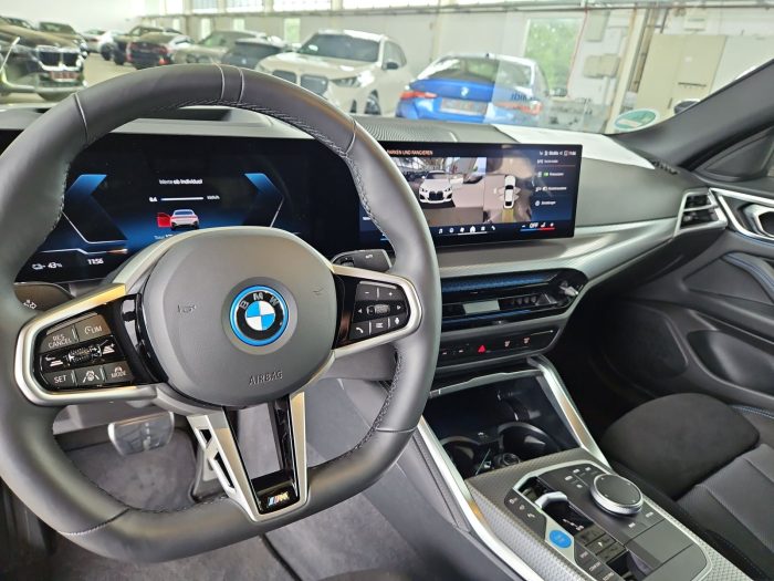 BMW Seria 4, I4 EDRIVE40, 2025, 12949 km