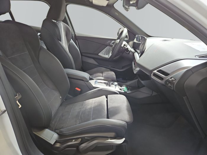 BMW Seria 1, 118D, 2024, 9706 km