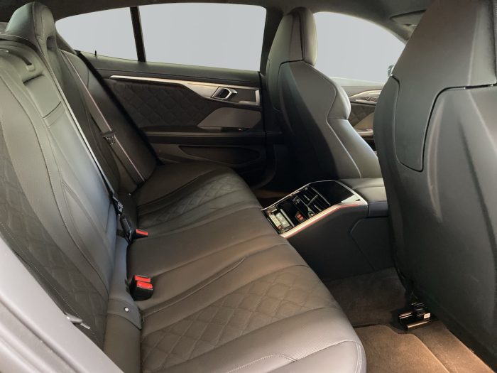 BMW Seria 8, M8 GRAN COUPÉ, 2024, 24589 km