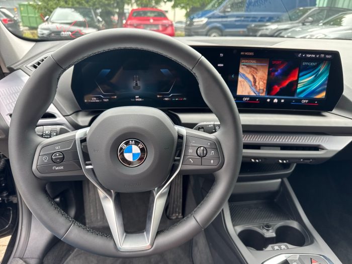 BMW Seria 1, 120, 2024, 3926 km