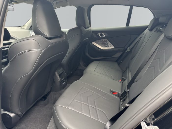BMW Seria 1, 120, 2024, 6287 km