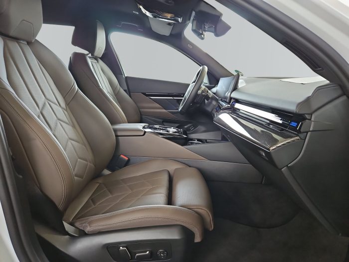 BMW Seria 5, 520D XDRIVE, 2024, 28548 km