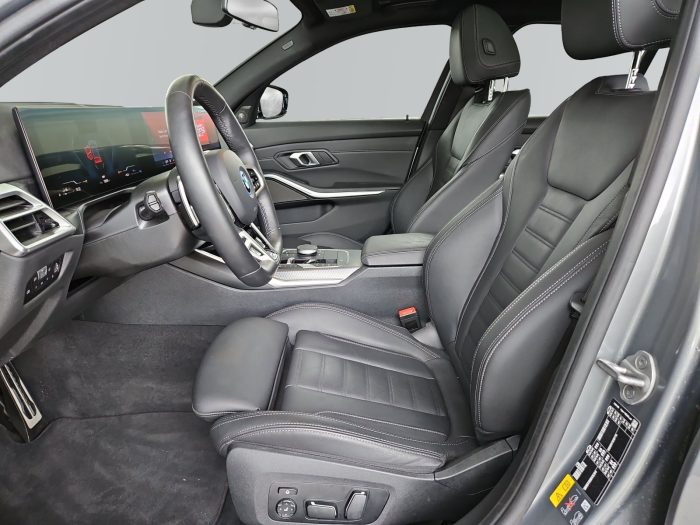 BMW Seria 3, 330E XDRIVE, 2024, 19918 km