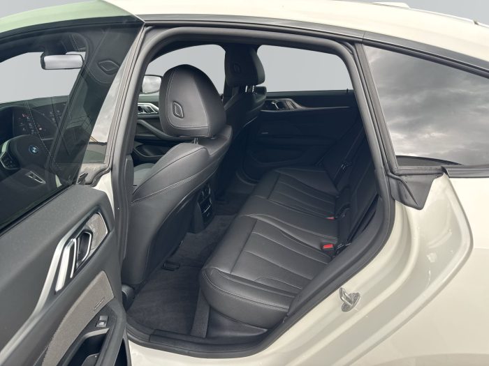 BMW Seria 4, I4 EDRIVE35, 2025, 10140 km