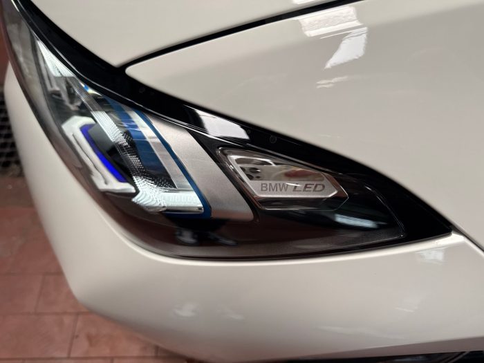 BMW Seria 3, 318D, 2025, 8239 km