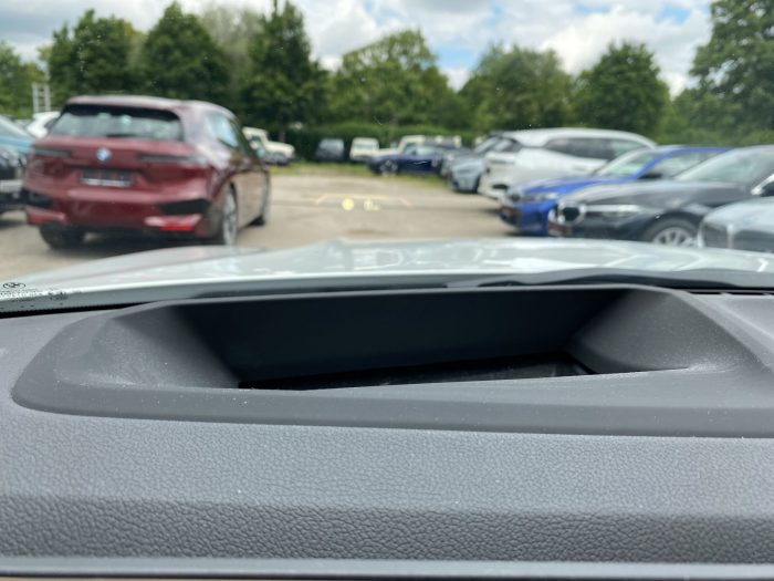 BMW Seria 3, 330E XDRIVE, 2024, 28780 km