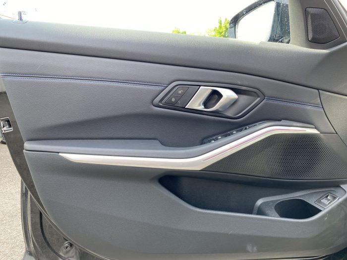 BMW Seria 3, 320I, 2025, 26148 km