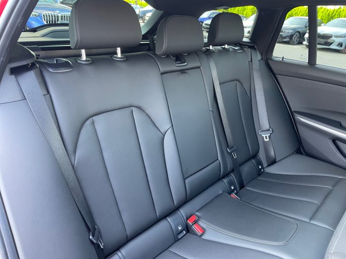 BMW Seria 3, 320I TOURING, 2025, 6889 km