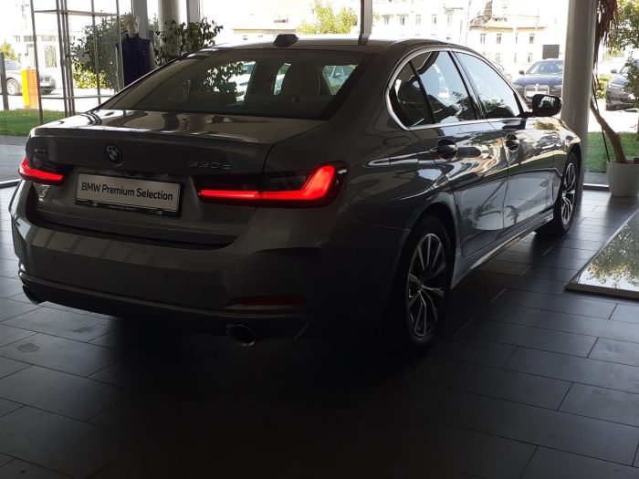 BMW Seria 3, 330E XDRIVE, 2024, 18700 km