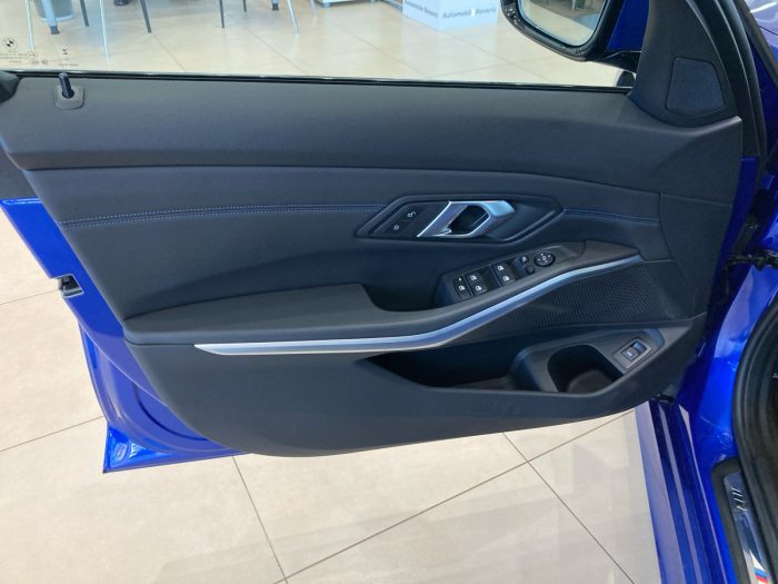 BMW Seria 3, 330I XDRIVE TOURING, 2024, 11200 km