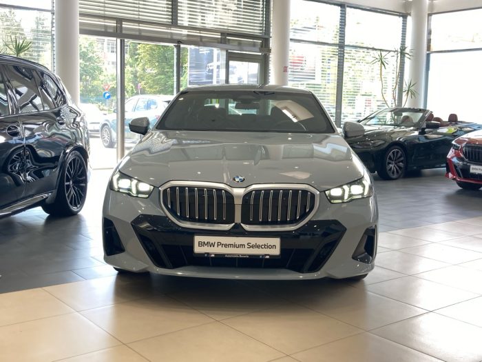 BMW Seria 5, 520I, 2024, 25316 km