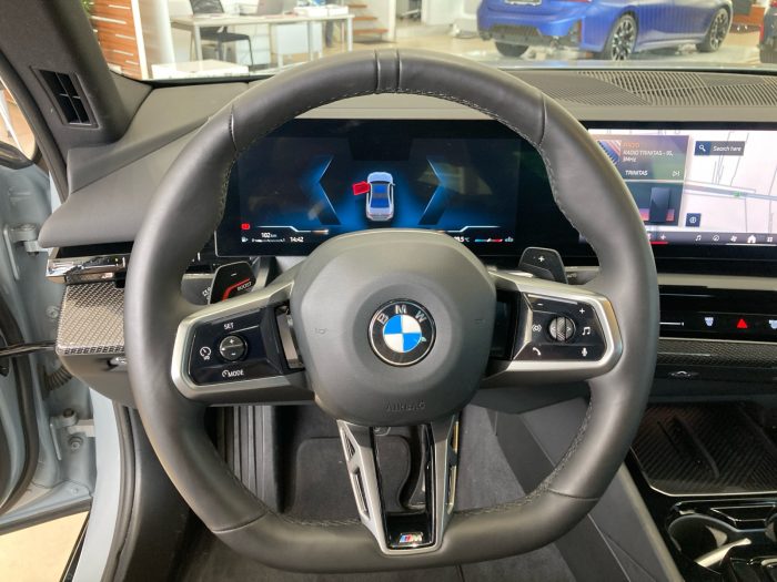 BMW Seria 5, 520I, 2024, 25316 km