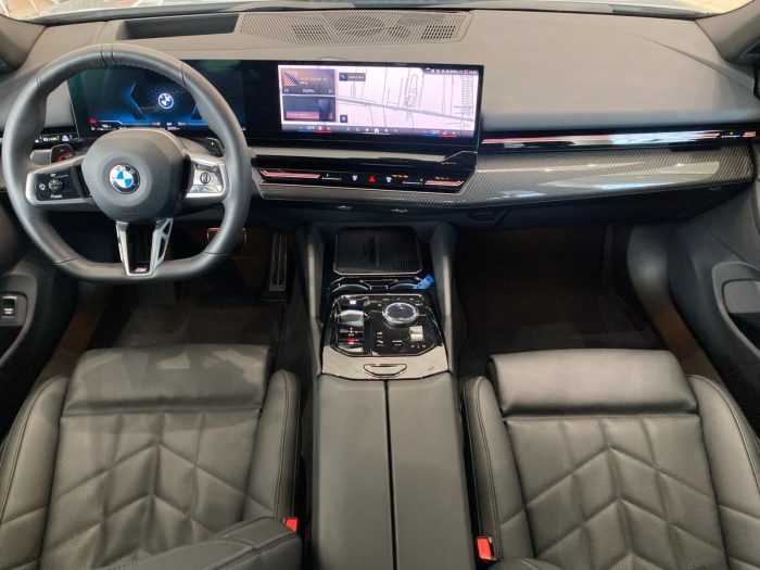 BMW Seria 5, 520I, 2024, 25316 km