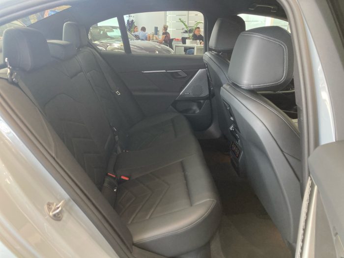 BMW Seria 5, 520I, 2024, 25316 km
