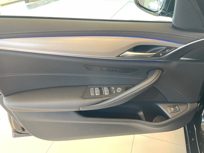 BMW Seria 5, 530I XDRIVE, 2021, 11700 km