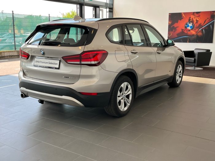 BMW X1, X1 XDRIVE25E, 2021, 95600 km