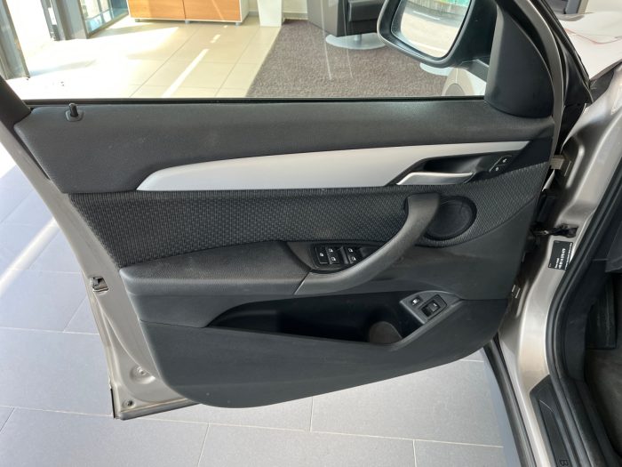 BMW X1, X1 XDRIVE25E, 2021, 95600 km