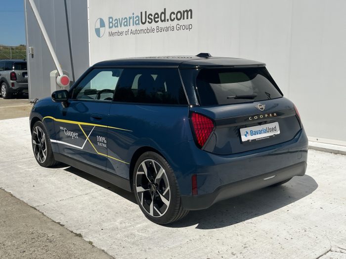 MINI Cooper E, COOPER E, 2024, 4130 km
